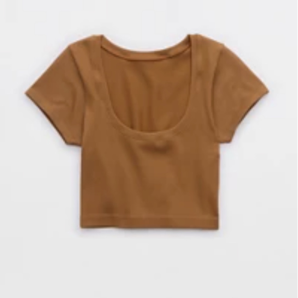 NWOT OFFLINE By Aerie Seamless Rib Scoop T-Shirt